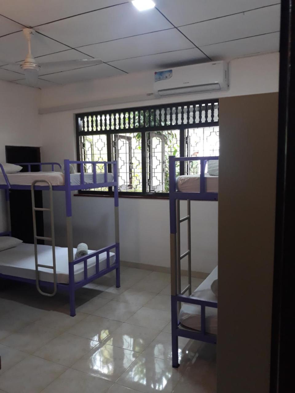 Coco Hostels - เวลิกามา ภายนอก รูปภาพ
