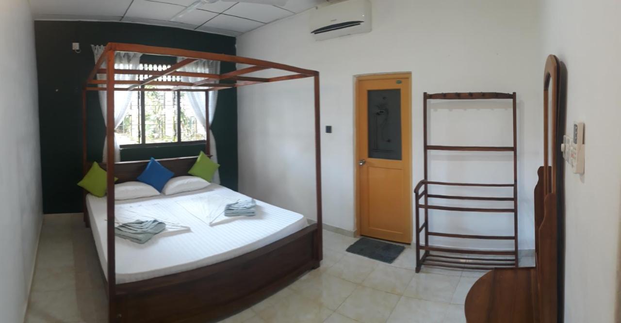 Coco Hostels - เวลิกามา ภายนอก รูปภาพ