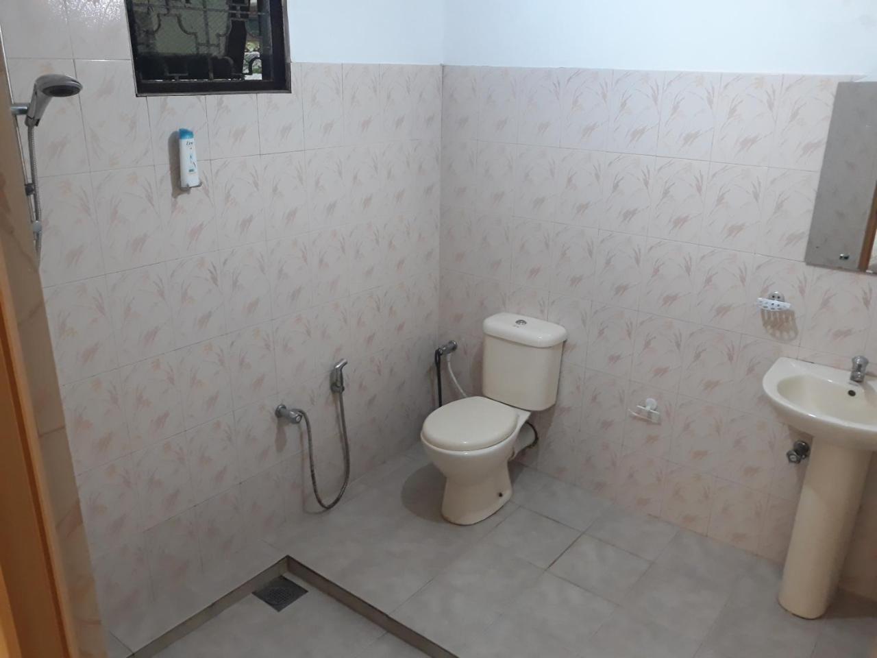 Coco Hostels - เวลิกามา ภายนอก รูปภาพ