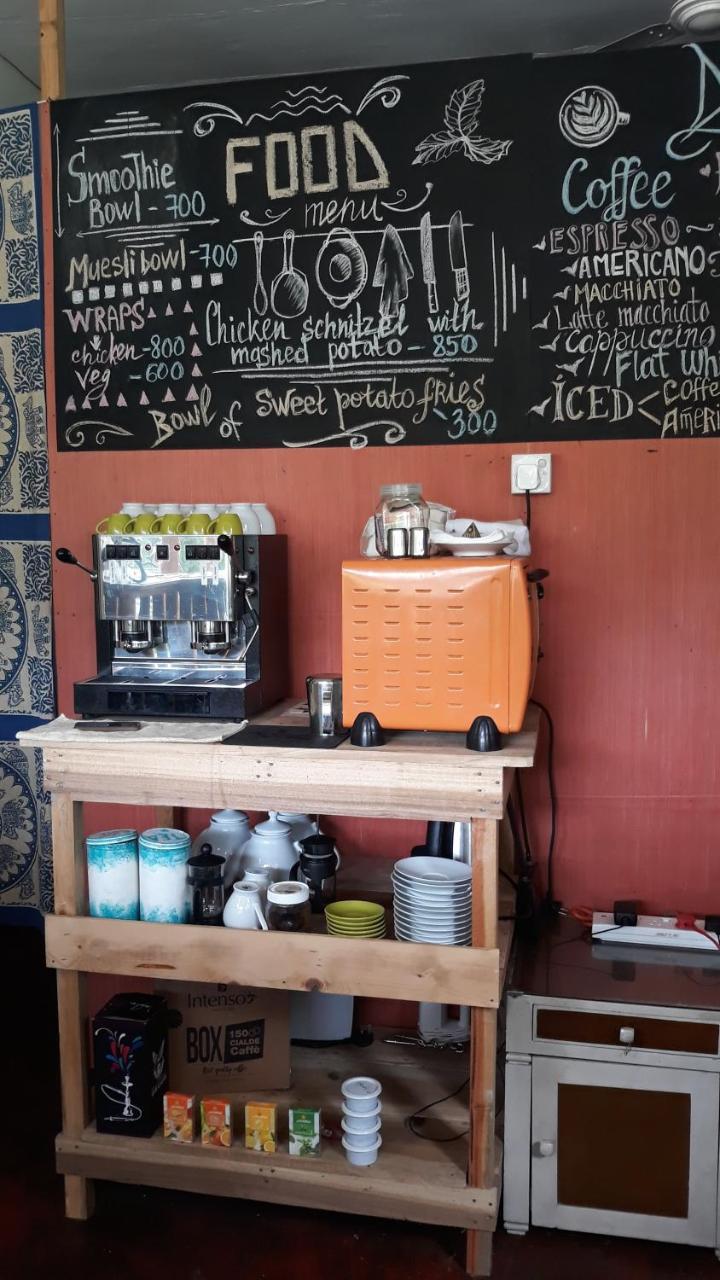 Coco Hostels - เวลิกามา ภายนอก รูปภาพ